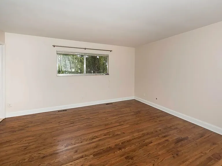 1358 Arroyo Dr — Photo 33