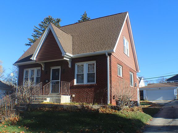2nd image of 109 N Park St