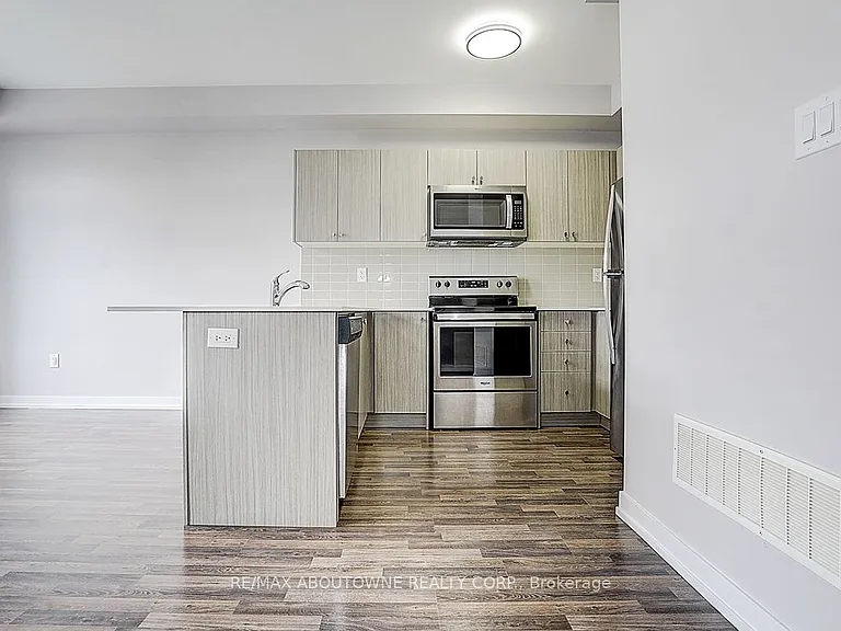 52 Saintfield Dr — Photo 9
