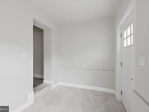 3rd image of 1120 Thomas St