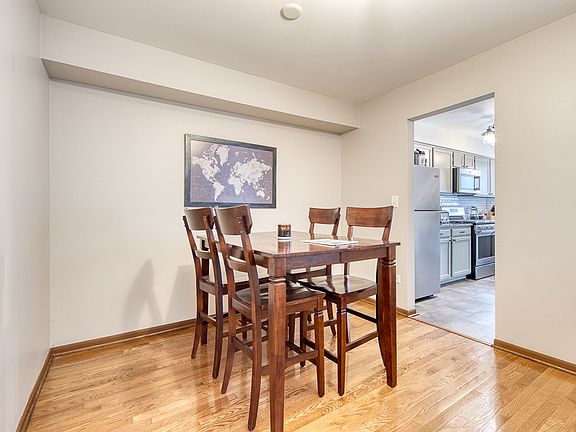 5th image of 1519 Harbour Ct Unit 1A