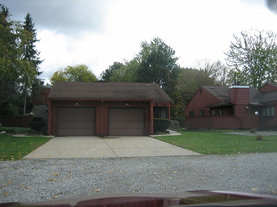 1st image of 2222 Wood St
