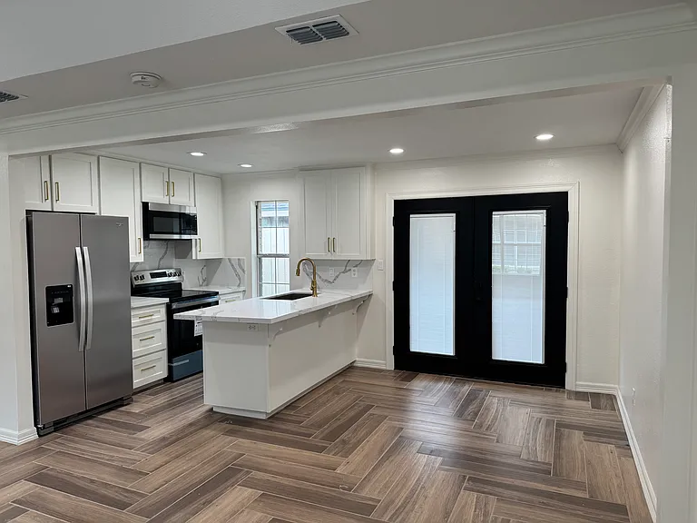709 Mynah Ave #1 — Photo 1