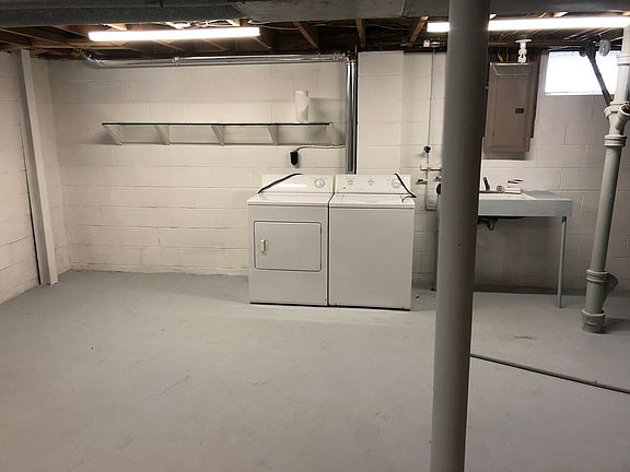 5th image of 120 Orchard Ln