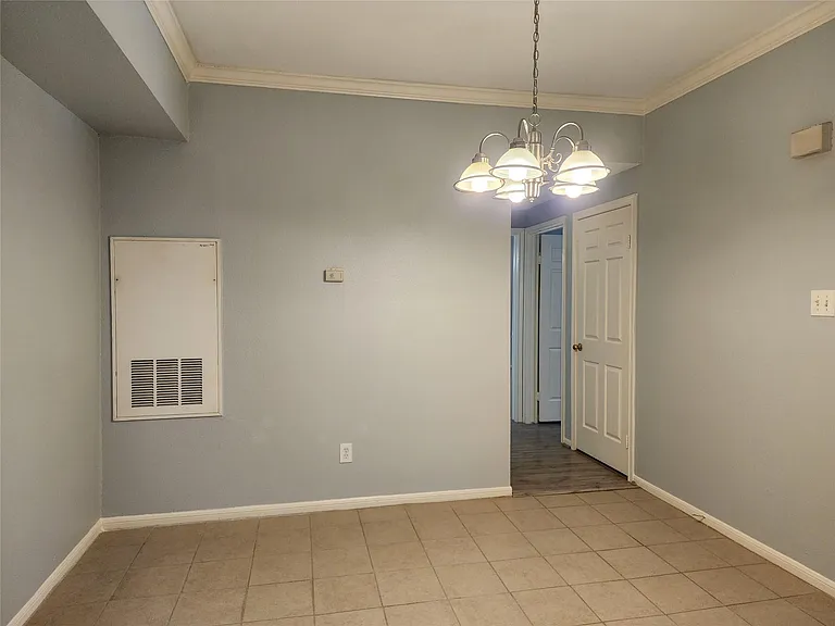 2255 Braeswood Park Dr #272 — Photo 10