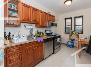 448 Park Dr PENTHOUSE W1, Boston, MA 02215
