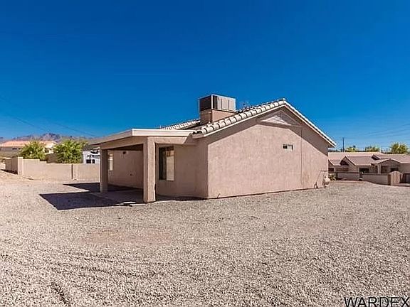 3rd image of 2675 Bluewater Dr
