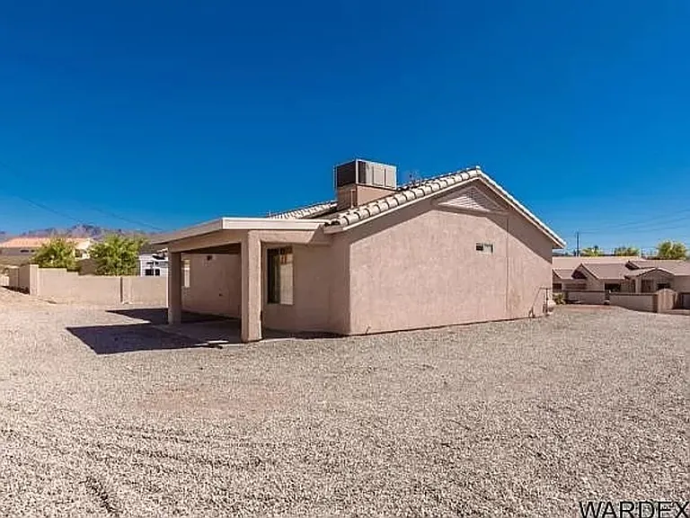 2675 Bluewater Dr — Photo 3