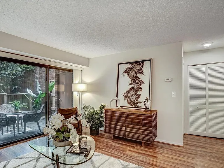 2320 Wisconsin Ave NW #111 — Photo 9