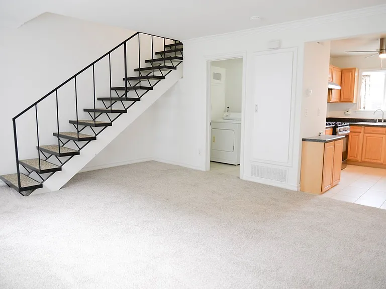 34036 Amber Lantern St — Photo 2