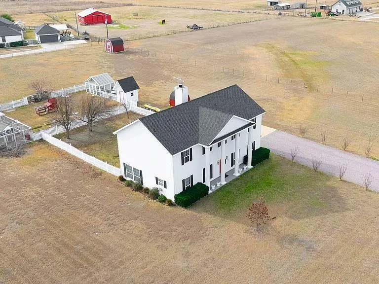 7737 County Road 138 — Photo 18