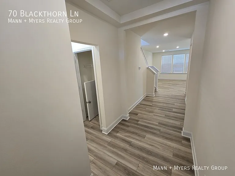 70 Blackthorn Ln — Photo 4