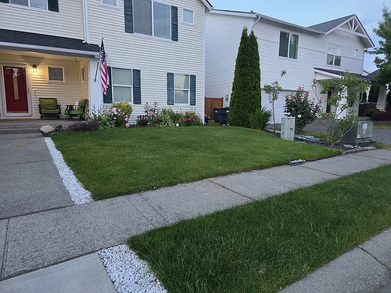 9311 179th St E — Photo 2