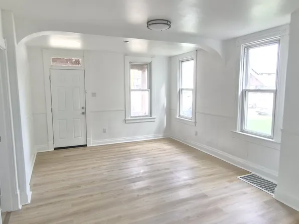 323 5th Ave #1, New Kensington, PA 15068