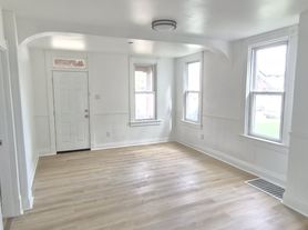 323 5th Ave, New Kensington, PA