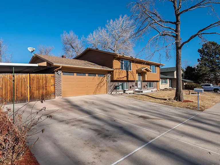 10093 W Maryland Dr — Photo 2