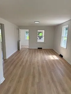 74 Willow St — Photo 3