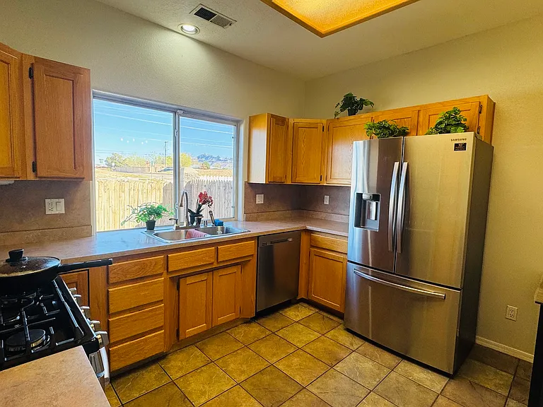 7201 Natalie Janae Ln NE — Photo 3
