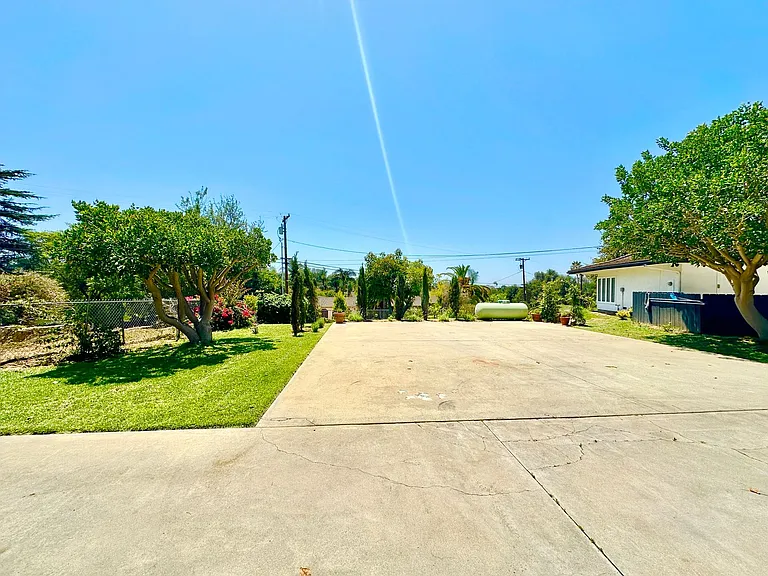 1650 Winterwarm Dr — Photo 65