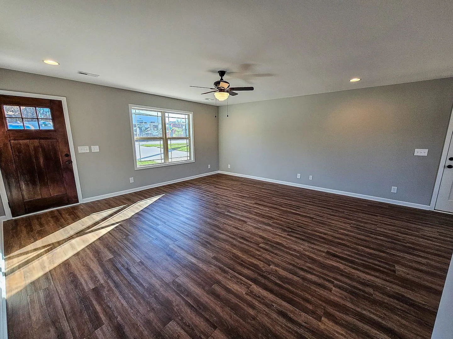 Brand New Spacious Townhome In Shelbyville!...**1/2 Off Move-In Special** — Photo 4