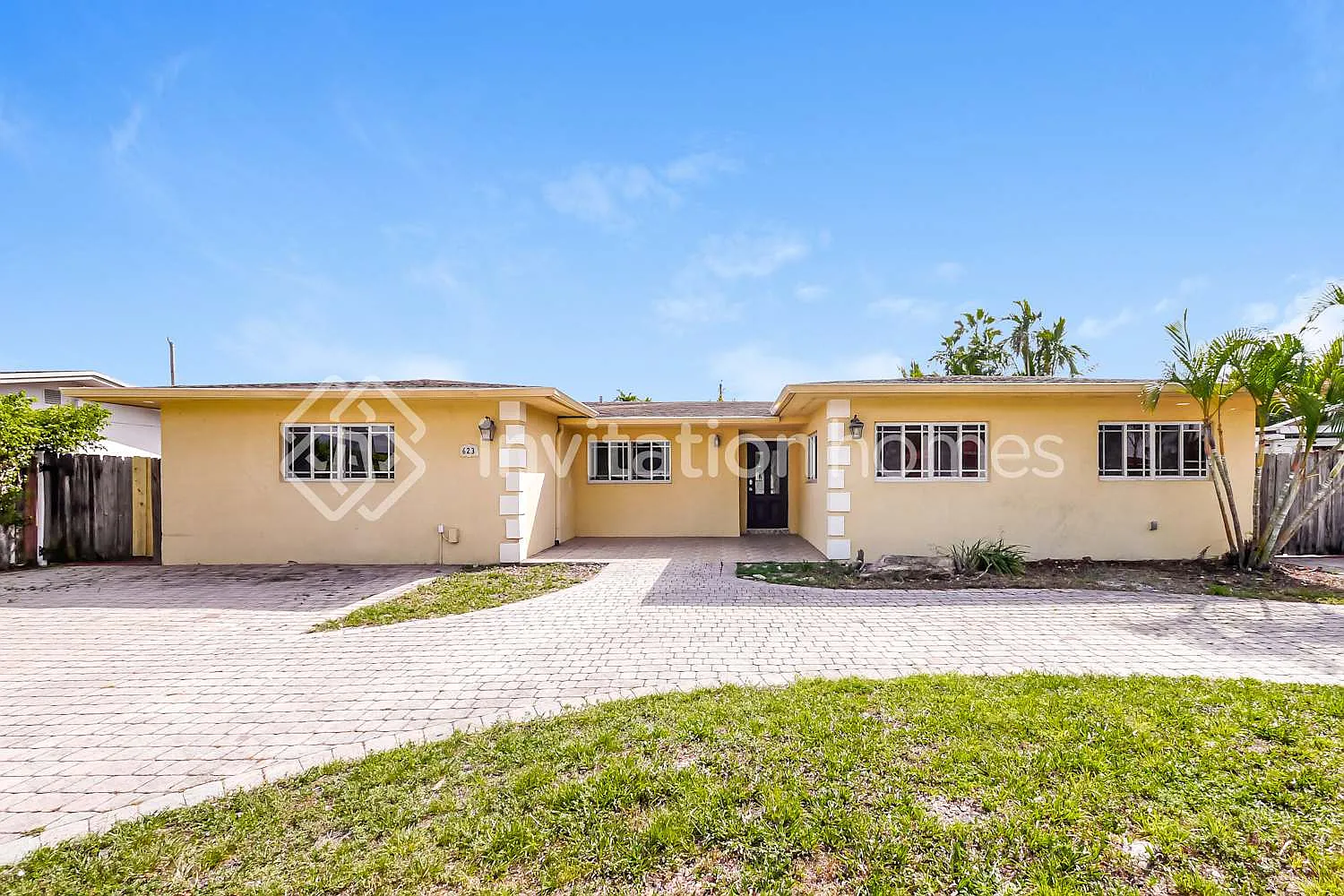 623 W 63rd Dr Hialeah, FL 33012 — Photo 1
