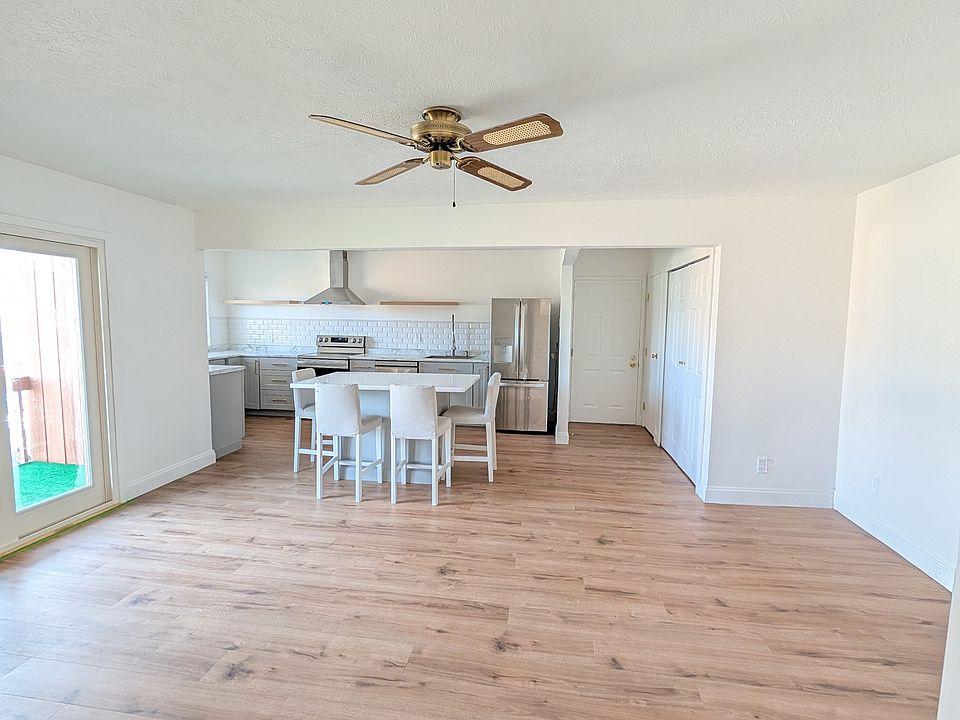 1st image of 5350 Camelot Dr APT 10