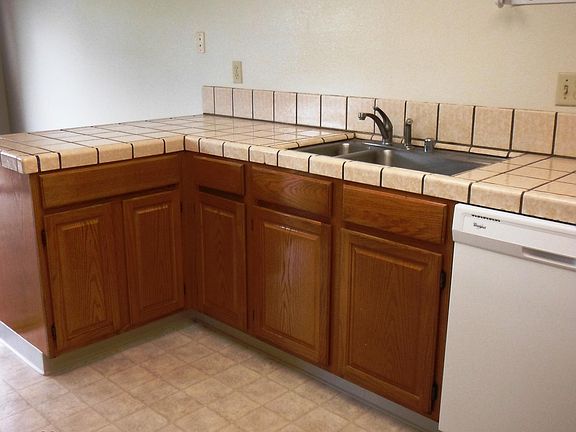 5th image of 17177 Creekside Cir
