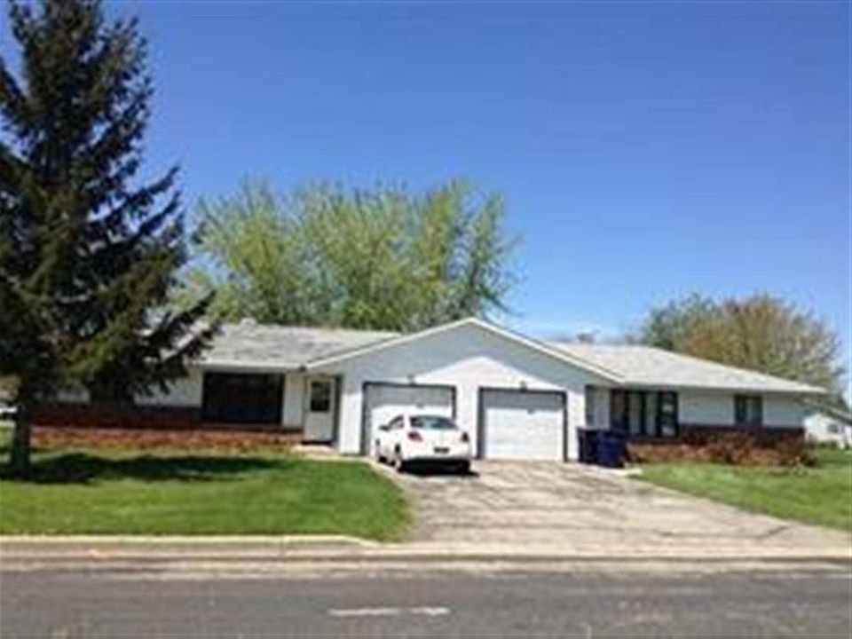 1st image of 607-609 Lyndhurst Dr