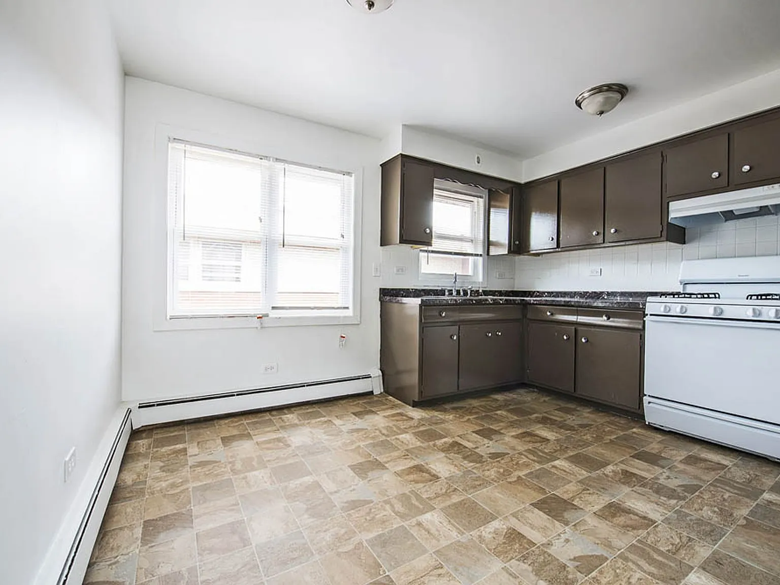 14123 S Tracy — Photo 3