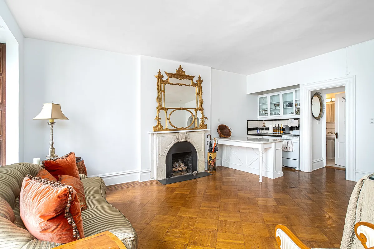 12 East 75th St Unit 4F  