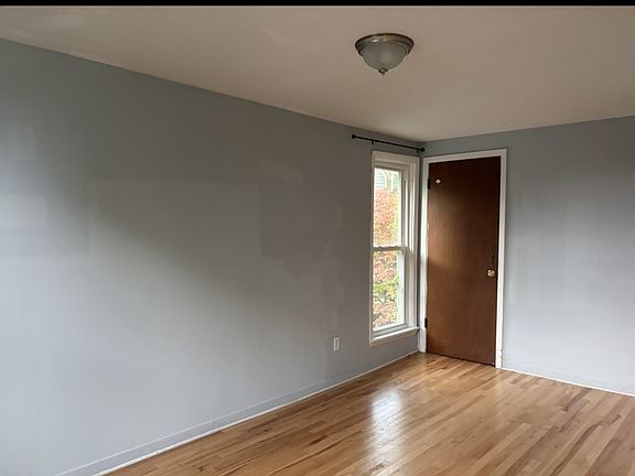 2nd image of 318 Virginia St