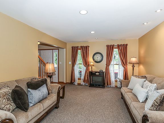 5th image of 1317 Winterberry Ct
