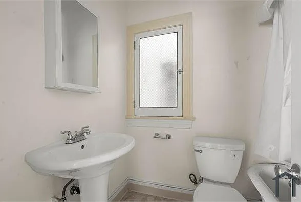 221 Columbia Ave #1 — Photo 10