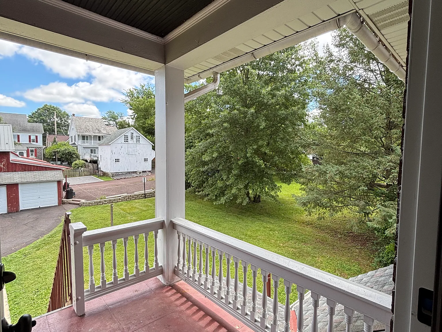 3 bed, $2,200 — Photo 4