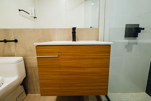 Rented by Nooklyn NYC LLC | media 72