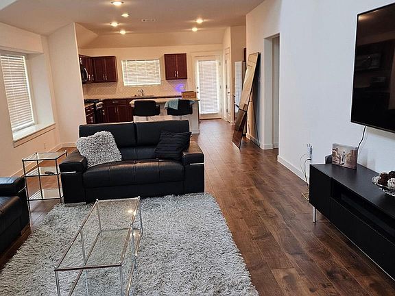3rd image of 1134 Arborwood Dr