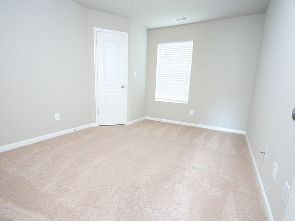 5th image of 225 Bermuda Lakes Dr