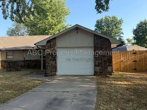 2503 W Turtle Creek Dr, Rogers, AR 72756