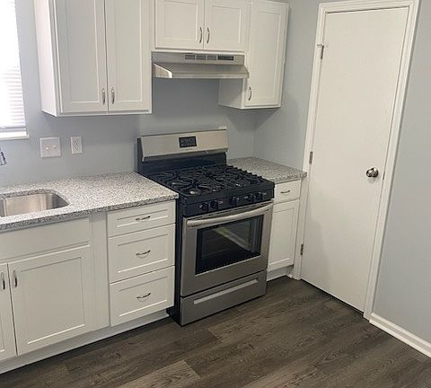 5th image of 448 Linwood Ave