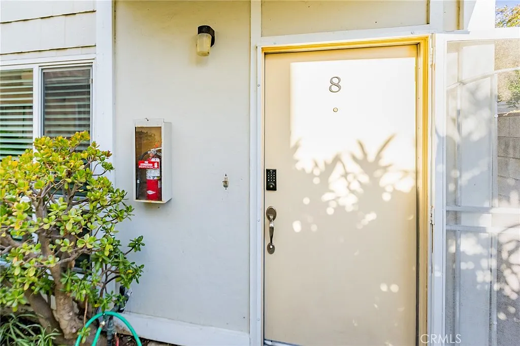 2 bed, 1.5 bath, 1012 sqft, $2,875 — Photo 4