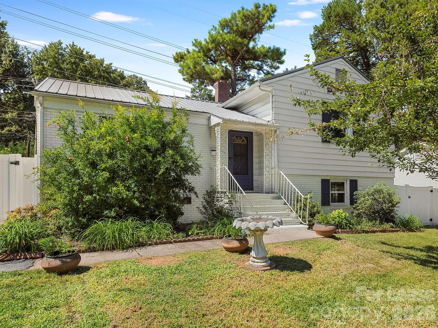 3 bed, 1548.0 bath, $2,500 — Photo 1