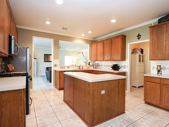 2nd image of 3006 Ashton Park Dr