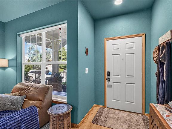 5th image of 853 Pavilion Pl