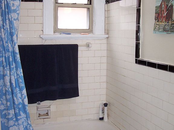 5th image of 451 Ludlow Ave APT 205