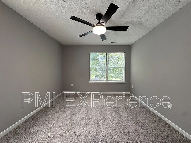 2607 Camelback Ln #6 — Photo 16
