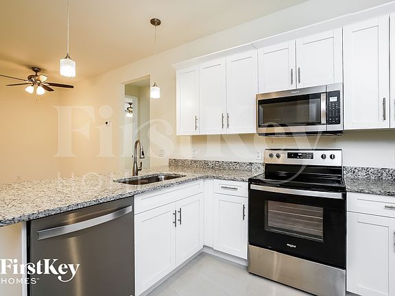 5th image of 3404 26th St SW