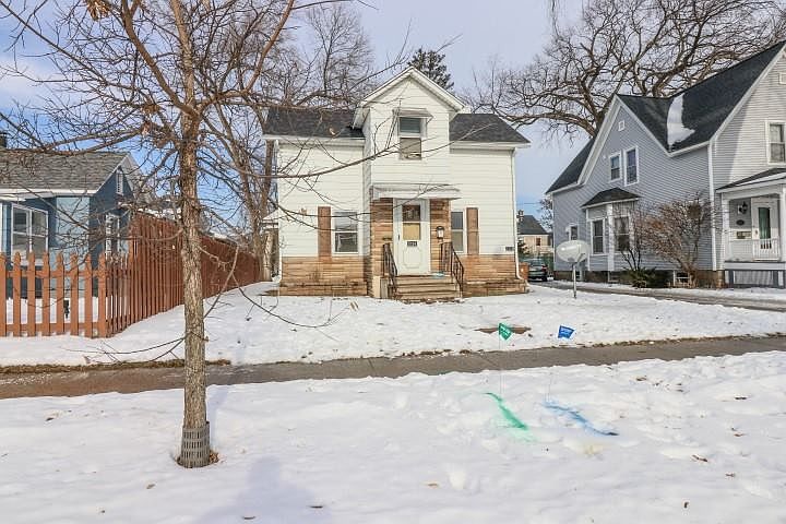 2nd image of 2124 Ellis St