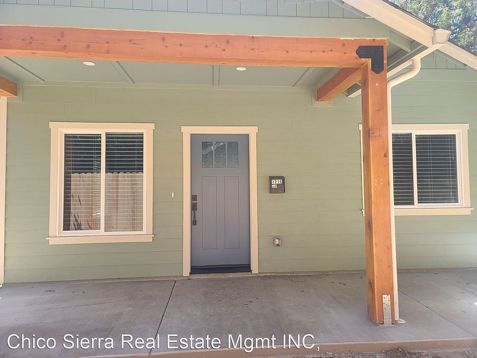 2nd image of 1215 Hobart St #10510938