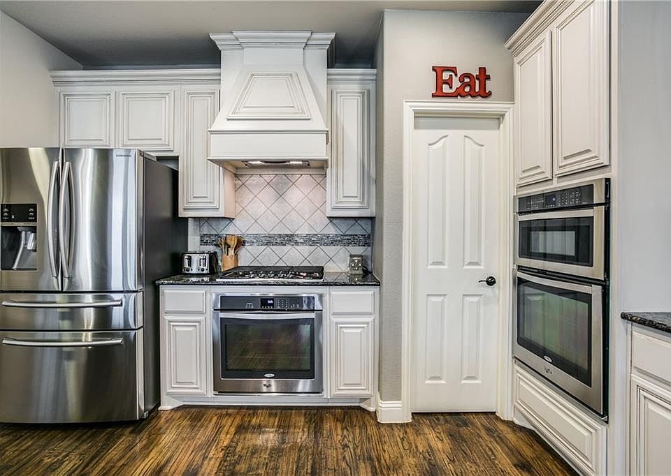 1st image of 1002 Cambridge Ct