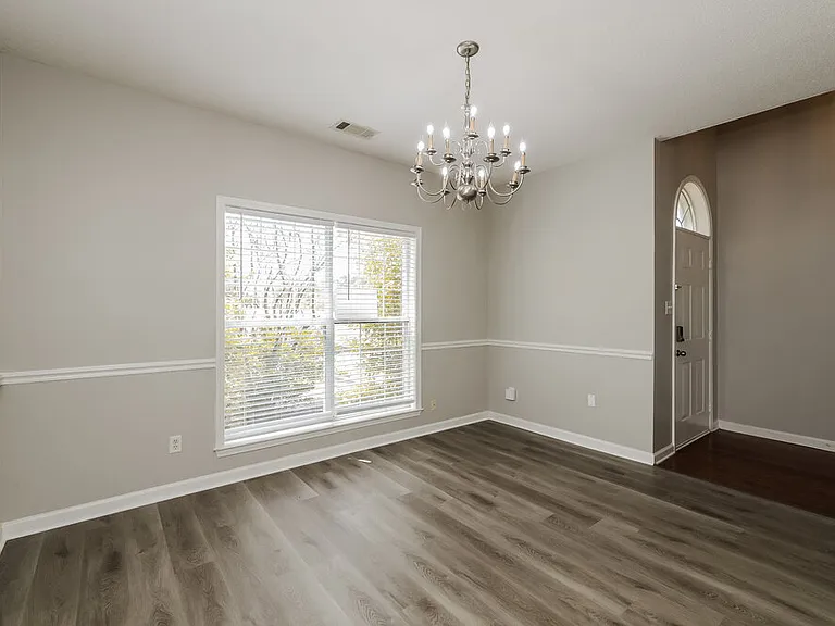10076 Sutton Ridge Ln — Photo 6